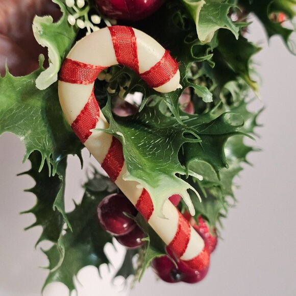 Vtg 8" MCM Plastic Christmas Pillar Candle Ring Wreath Candy Canes Fruit - Picture 6 of 9